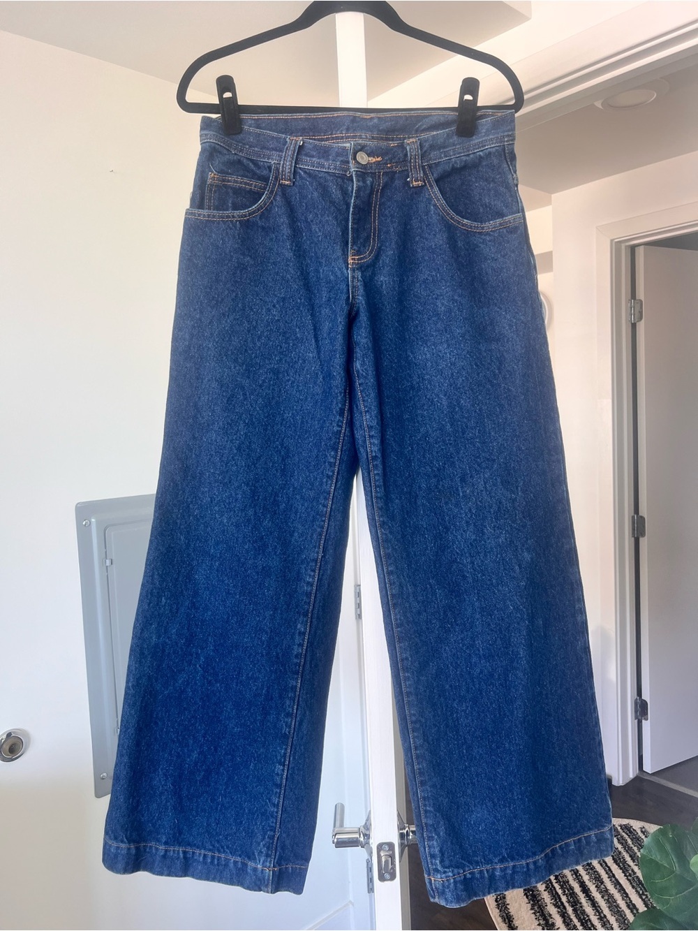 Brandy Melville Low Waist Cargo Style Wide Leg Jeans Size Small
